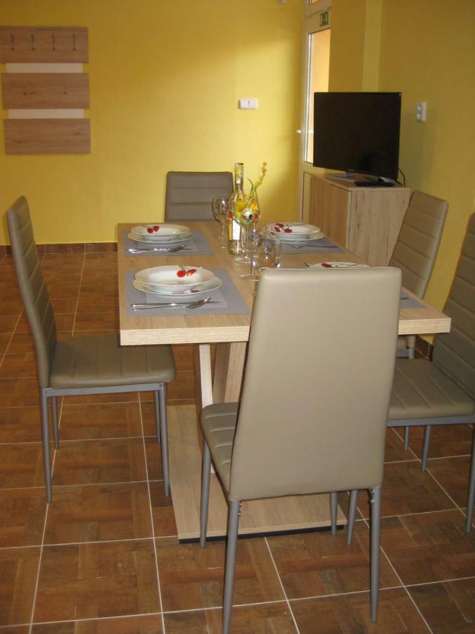 Apartmany Vcelka Hranice u Novych Hradu Buitenkant foto